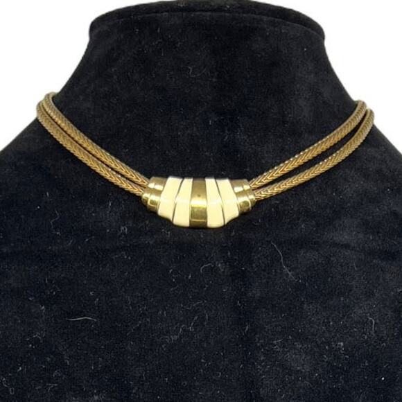 Vintage MONET Gold-Tone Necklace with Cream Accents & Pendant - Picture 3 of 10
